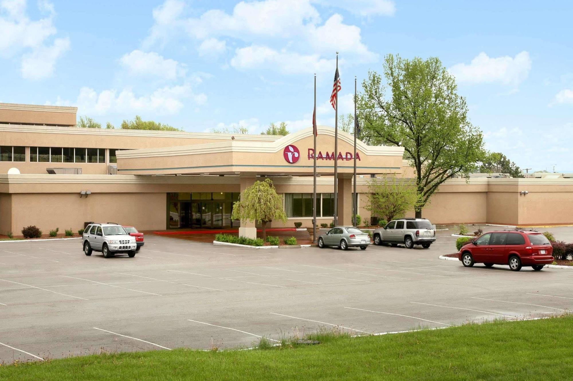 Ramada Overland Park Mission Exterior photo